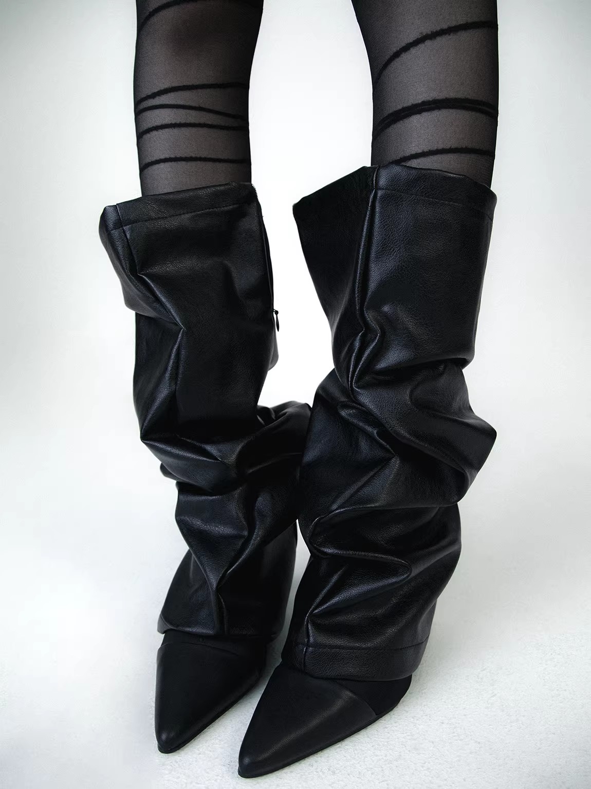Kaus Kaki Selutut Kulit PU Wan - Knee Sleeve Pair ulasan dan harga